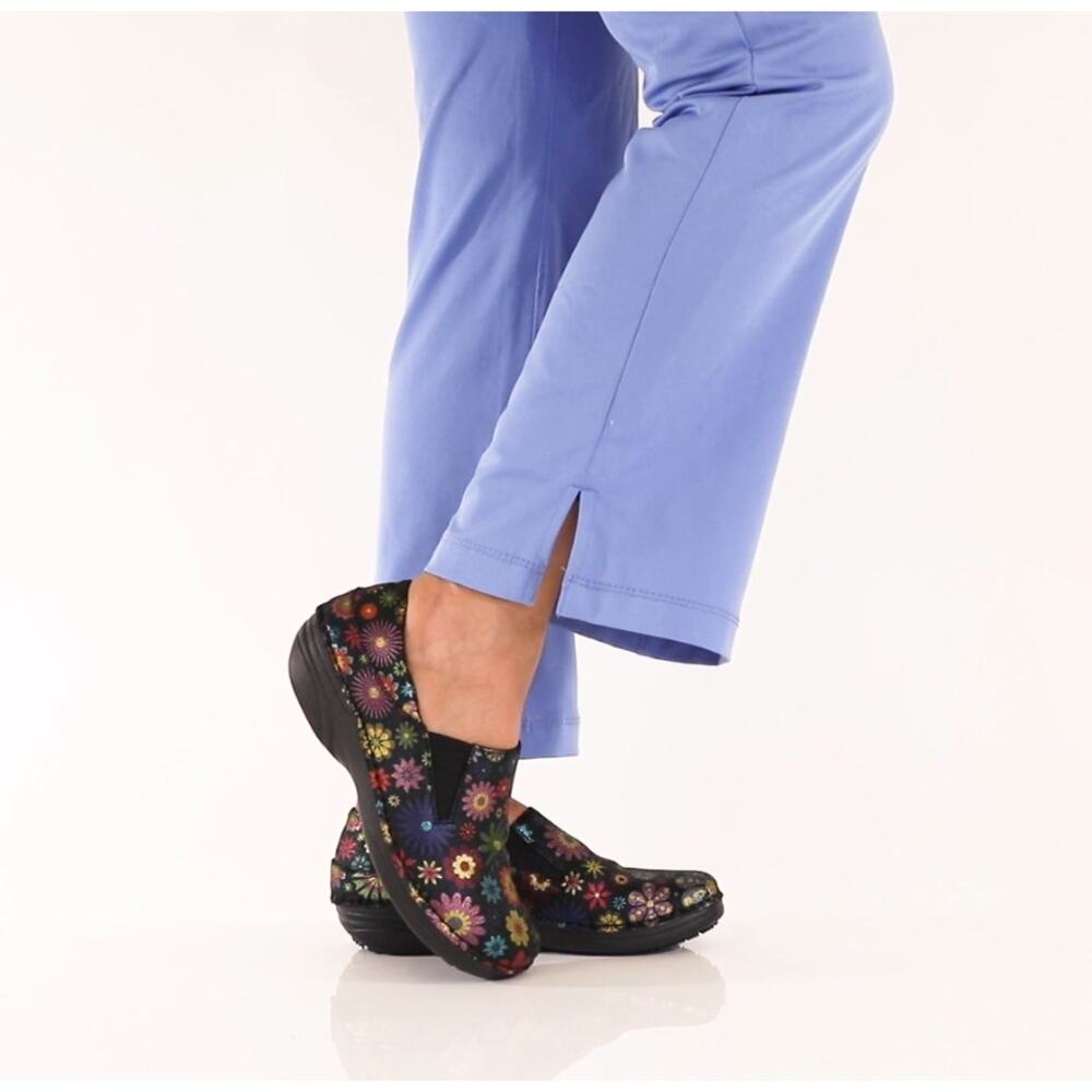 Spring Step Professional MANILA-FLPWR Slip-On Oil/Skid Resistant Clog Size 8.5
